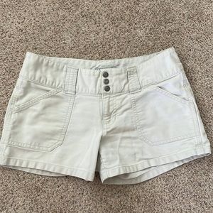 White/cream khaki shorts